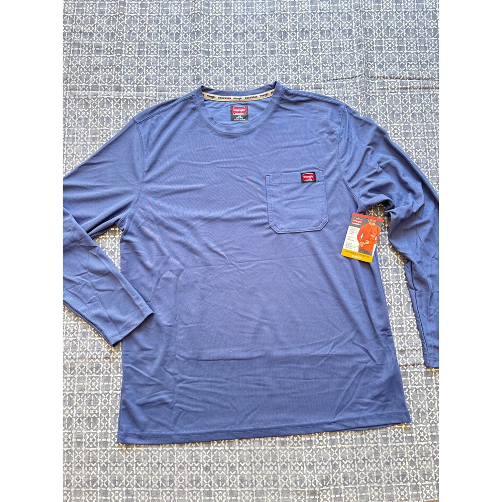 Wrangler Workwear Shirt Mens L Blue NWT Performance Long Sleeve Pen‎ Pocket Tee